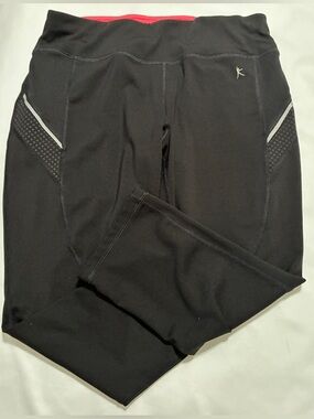 Danskin Now Leggings Size M (8-10) Black Fitted w/ Mesh Side Panels. Athletic